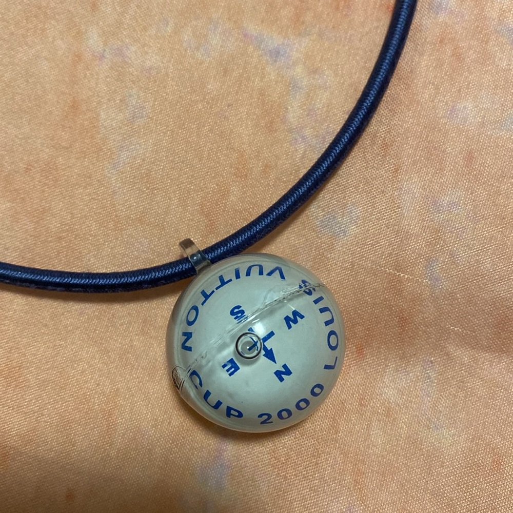 🔥🔥 LOUIS VUITTON 2000 compass cup necklace. All included!